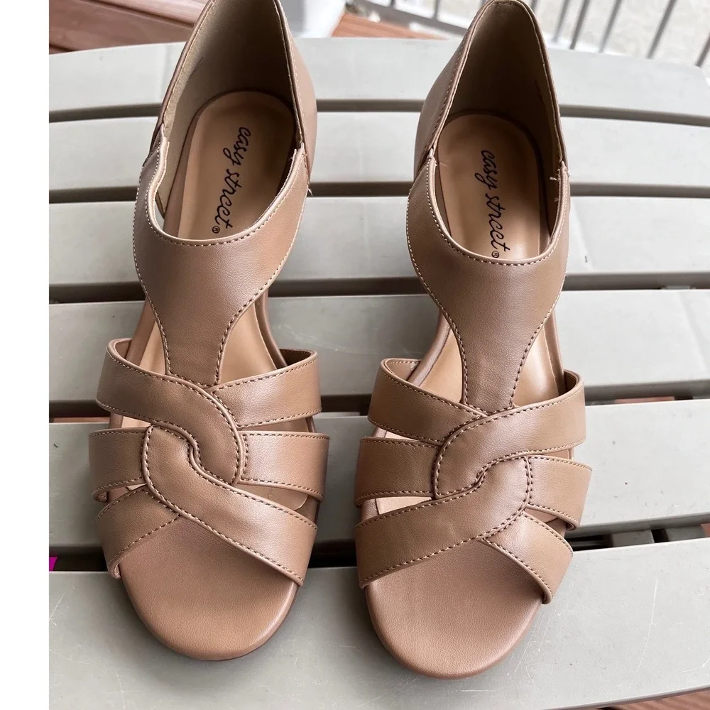 Easy Street Essie Nude Dress Sandals Womens 7.5 W Wide Low Kitten Heel Strappy